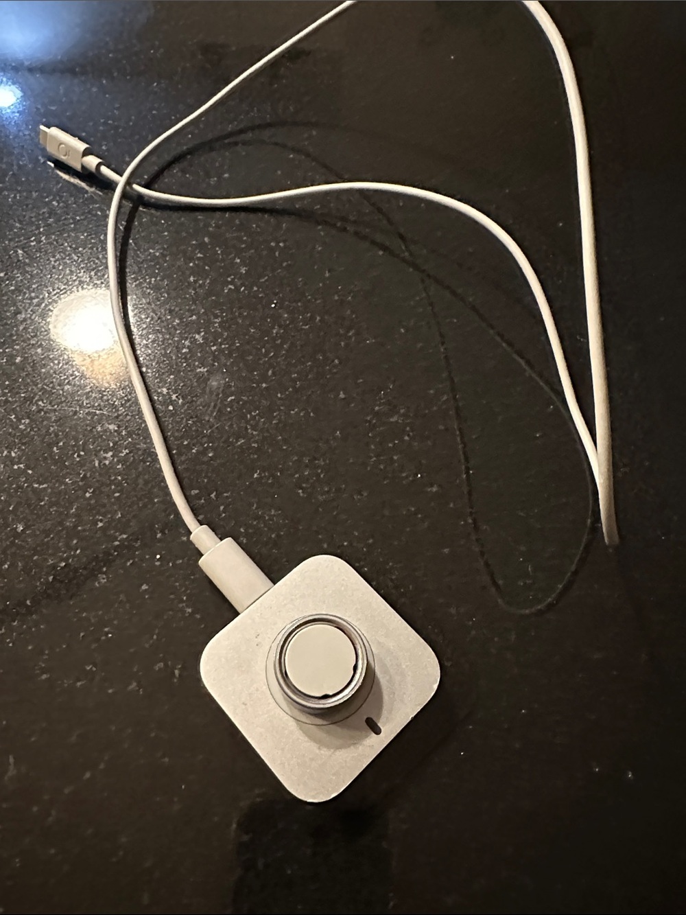 Oura White and Silver Magnetic Ring and Charger